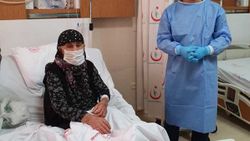 Adıyaman'da 104 yaşındaki Beyaz Nine, koronaya meydan okudu