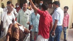 Hindistan'da bir adam, bebeğinin cinsiyetini öğrenmek için eşinin karnını deşti