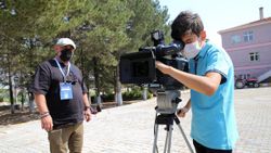Köy okullarındaki çocuklar, kendi filmlerini çekmeyi öğreniyor