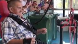 Rusya’da 90 yaşındaki adam bungee jumping yaptı
