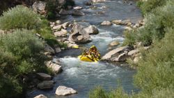 Şırnak’ta sosyal mesafeli rafting