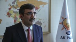AK Partili Cevdet Yılmaz koronavirüse yakalandı