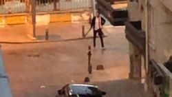 Küçükçekmece’de pompalıyla metruk bina önüne gelen ağabeyin uyuşturucu isyanı