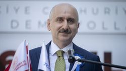 Bakan Karaismailoğlu: Öğrencilerimize ücretsiz internet paketlerini vermeye devam edeceğiz