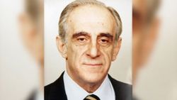 Eski Dışişleri Bakanı Ali Bozer, koronavirüsten öldü