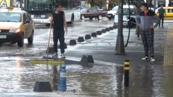 Balıkesir'de su birikintisinde cep telefonu aradılar