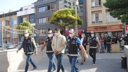 Eskişehir'de başkalarının yerine sınava giren 8 şüpheli yakalandı