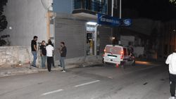 İzmir'de komşuların kavgasında biri ağır 2 kişi yaralandı