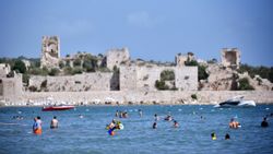 Kızkalesi turizmi sonbaharda da revaçta