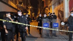 They attacked the police who intervened in the fight in Zeytinburnu