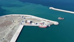 Doğalgaz rezervinin karadaki üssü Filyos Limanı'nda hummalı çalışma