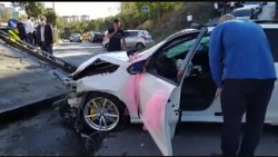 Van crashed into wedding car in Gaziosmanpaşa