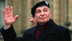 Bosna Hersek'in 'Bilge Kral'ı Aliya İzzetbegoviç kimdir? Aliya İzzetbegoviç neler yaptı? Hayatı ve sözleri...