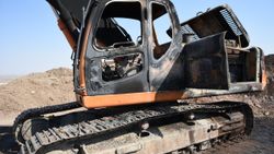 Şanlıurfa’da iş makineleri yakıldı