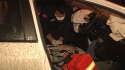 Ankara'da iki araç kafa kafaya çarpıştı: 1’i ağır 5 yaralı
