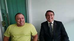Brezilya Devlet Başkanı'ndan maskesiz hasta ziyareti