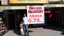 Zonguldak'ta ekmeği 0,75 kuruştan satan mahalle bakkalı vatandaşları mutlu etti