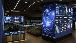 Borsa, 1.5 günlük tatilin ardından güne düşüşle başladı