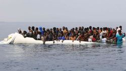 Senegal açıklarında mülteci teknesi battı: 140 ölü