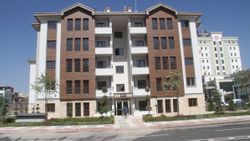 Elazığ'da bazı depremzedeler aldıkları evleri uçuk fiyatlara kiraya veriyor