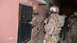 Adana’da torbacılara operasyon: Çok sayıda gözaltı var