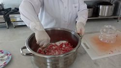 Hataylı kadınlar, en acı biberden 'Aşk reçeli' yapıyor
