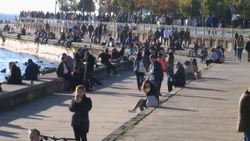 İstanbul'da Caddebostan Sahili'nde ürküten yoğunluk