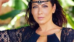 Sibel Tüzün, çocuklarıyla birlikte Londra’ya yerleşti