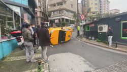 Şişli’de takla atan taksi 30 metre sürüklendi, yaralanan olmadı