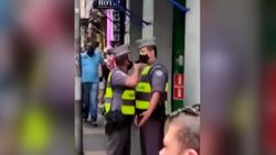 Brezilya'da polis yemekten geç dönen meslektaşına silah çekti