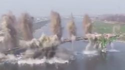 Çin’de 760 metre uzunluğundaki köprü 10 saniyede yıkıldı