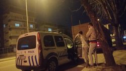 Bursa'da 4 kişi kümeste çay içerken yakalandı