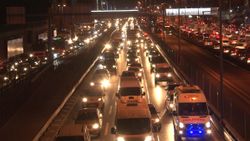 İstanbul’da mesai çıkışında trafik yoğunluğu