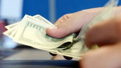 Dolar ve euroda sert düşüş