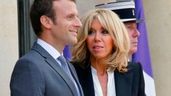 Emmanuel Macron ve eşi Brigitte Macron’un çiçek masrafına tepki