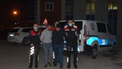 Sivas'ta polisten kaçan ehliyetsiz sürücü, yayalara çarptı: 4 yaralı