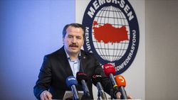 Memur-Sen seyyanen zam talebini iletti