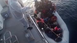 İzmir’de 32 göçmen kurtarıldı