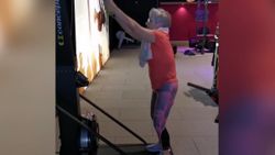 ABD'nin en fit büyükannesi 81 yaşında
