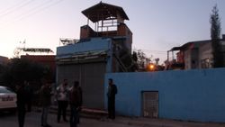 Adana'da damda güvercin uçururken sırtından vuruldu