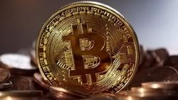 Bitcoin'de yeni zirve 52 bin 533 dolar