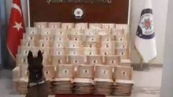 Van'da 70 kilo eroini aracın dorsesine gizlediler
