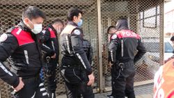 Bursa'da polisi görünce kaçan ikili asker kaçağı çıktı
