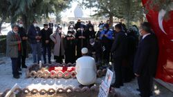 Diyarbakır annelerinden Gara şehidinin annesine taziye ziyareti