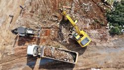 Aydın'da 102 kamyon moloz ve çöp toplandı