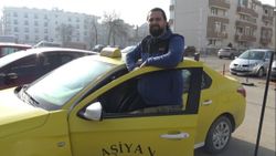 Edirne’de 4’üncü üniversitesini okurken taksici oldu