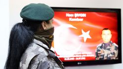 İlk kadın özel harekat polisi Mualla Yıldırım, şehit babasının izinden gidiyor