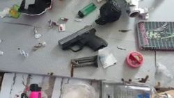 Antalya'da makyaj çantasından uyuşturucu çıktı
