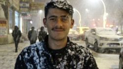 Yüksekova'da Mart ayında lapa lapa kar yağdı
