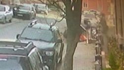 Ümraniye'de istinat duvarının çökme anı görüntülendi